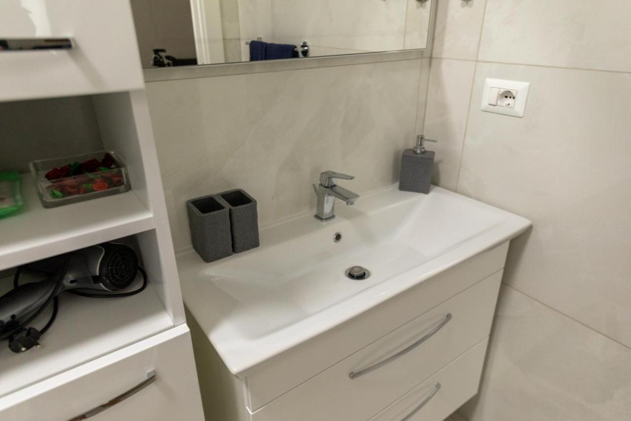 Cozy Loft Putignani Apartment Bari Luaran gambar
